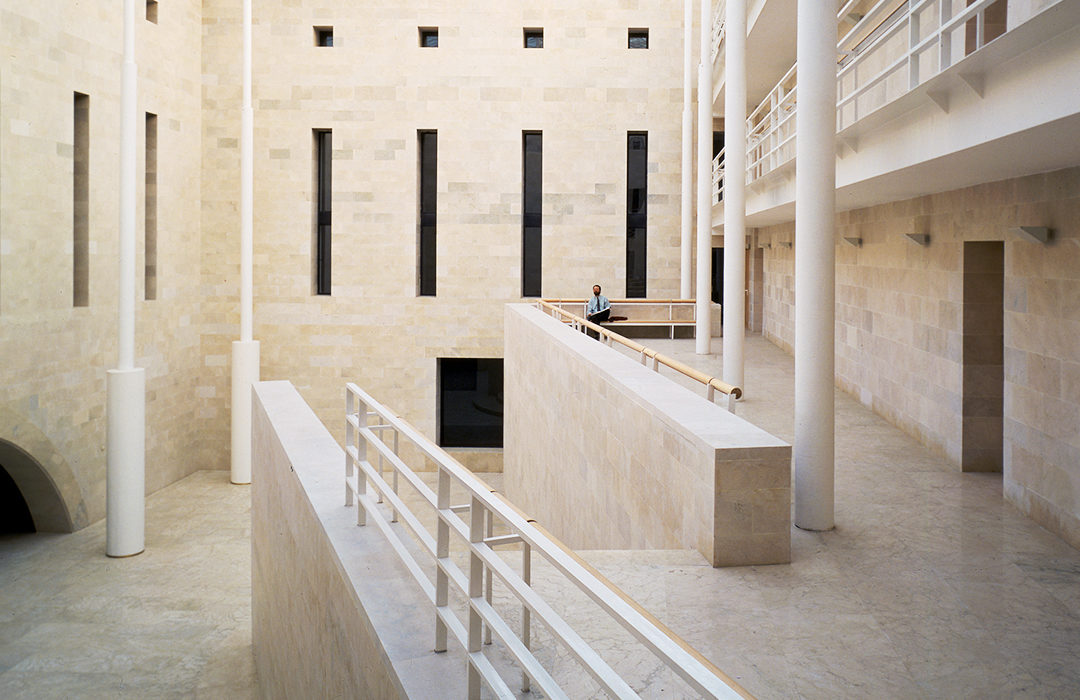 1992 BIBLIOTECA PÚBLICA